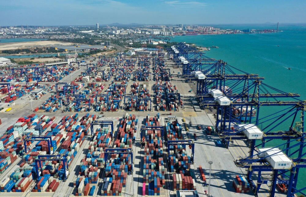 微信图片_2025-12-10_165653_369.jpg